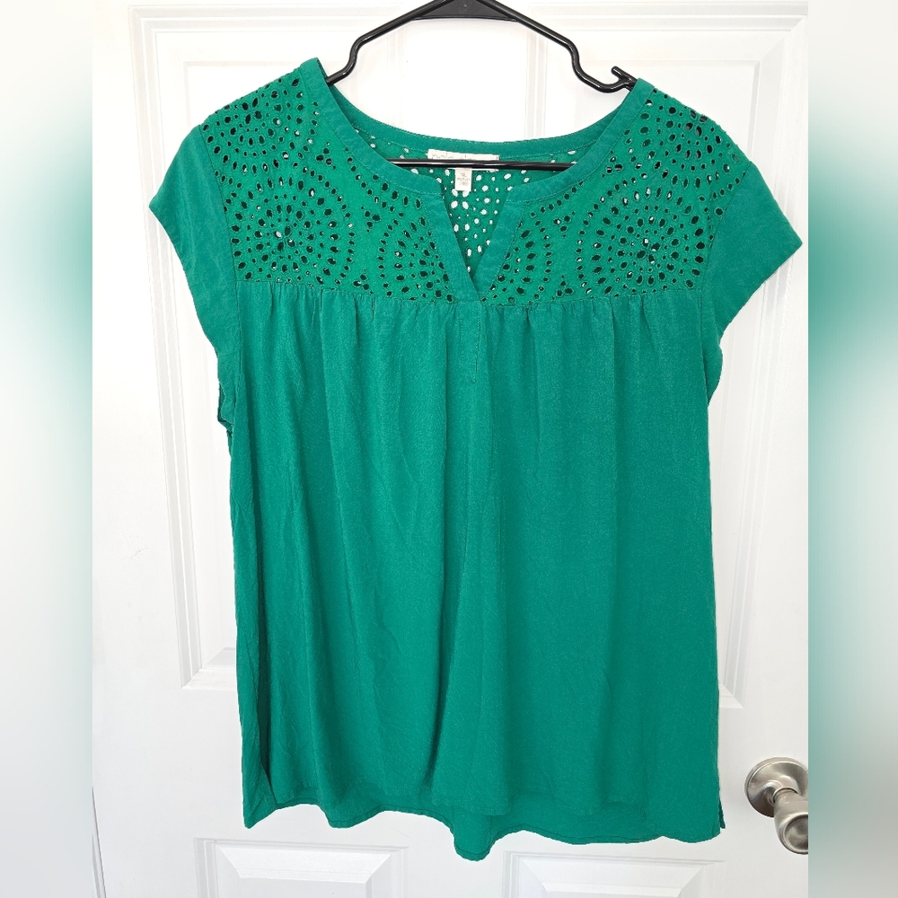 Pale Sky Kiara Kelly Green Eyelet Detail Top
